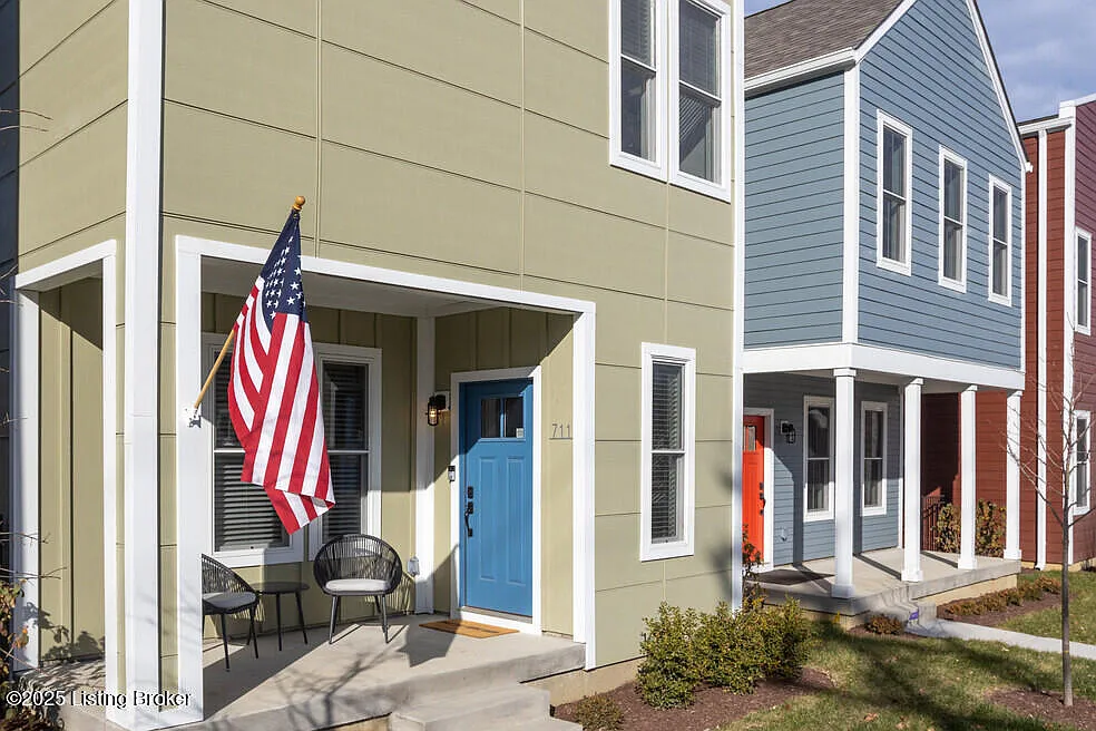 2 bed, 2.0 bath, 1796 sqft, $2,400 — Photo 1