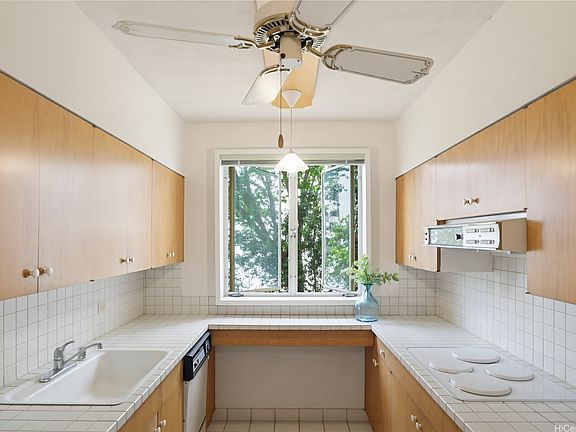 3rd image of 1001 Wilder Ave APT 301