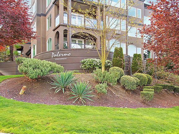 5th image of 1029 Belmont Ave E APT 204