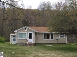5422 Dair Mill Rd, Benzonia, MI 49616