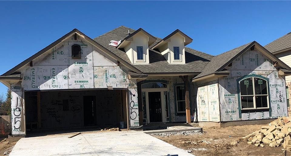 1st image of 105 Caraway Dr
