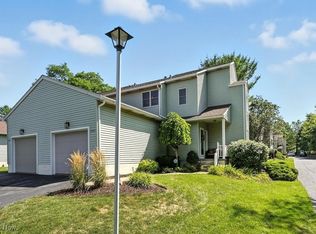 1904 Lillian Rd, Stow, OH 44224