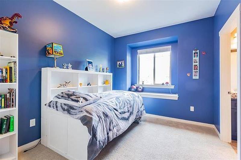 Coquitlam House for rent - 5 Bedrooms — photo 14