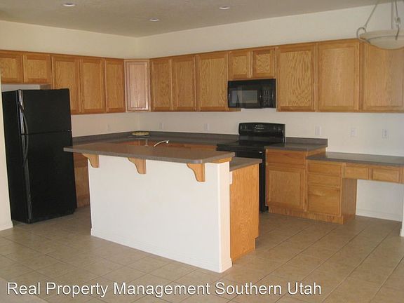 4th image of 3249 E Hidden Springs Dr
