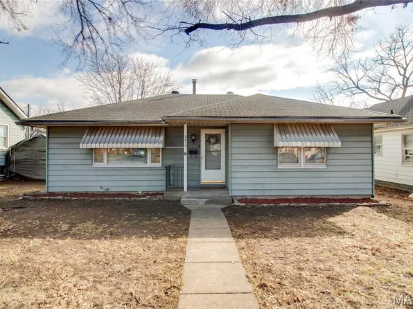 3413 Milton Dr, Alton, IL 62002