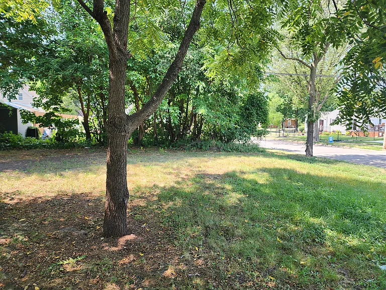 2550 Madison St NE — Photo 38