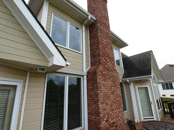 3rd image of 3212 Harbor View Dr