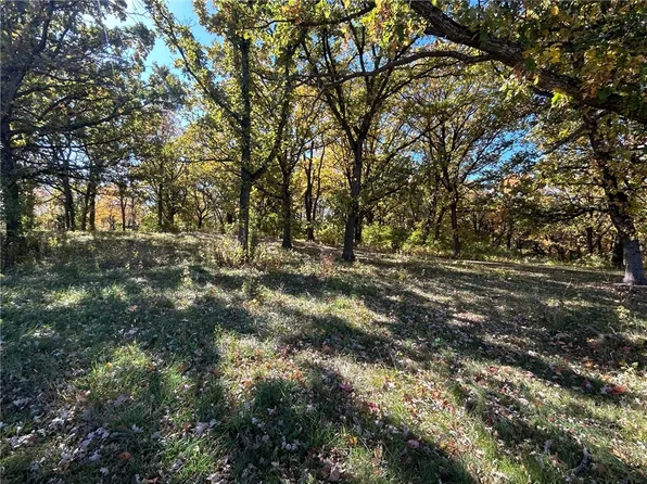 7410 NE Berwick Dr, Ankeny, IA 50021