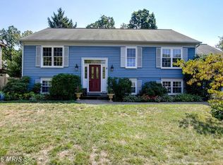 1038 Jeff Ryan Dr, Herndon, VA 20170