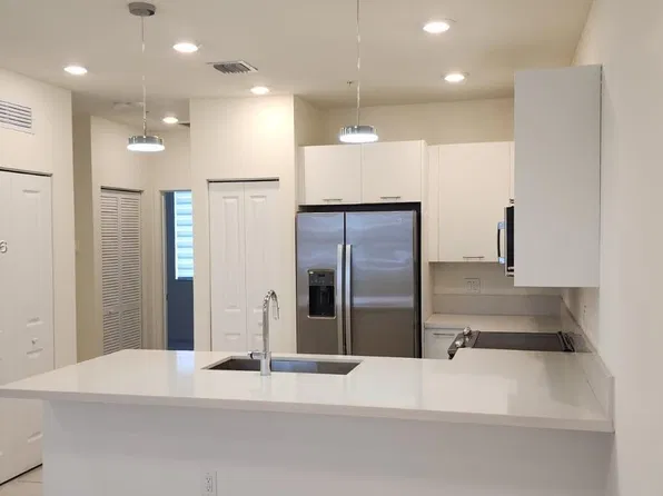10270 NW 66th St #301, Doral, FL 33178