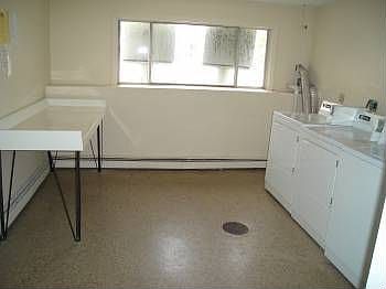 5th image of 820 Atwells Ave APT 5