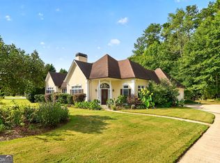 52 Braves Crossing Ct, Sharpsburg, GA 30277