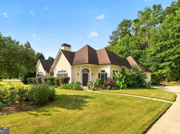 52 Braves Crossing Ct, Sharpsburg, GA 30277