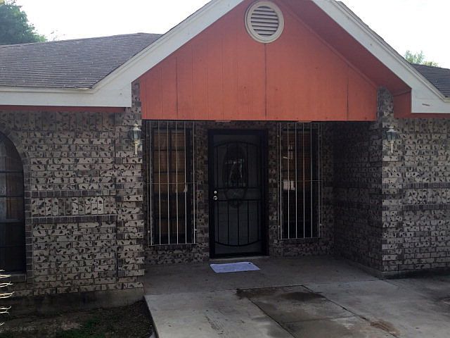 1st image of 2217 Fir Ave