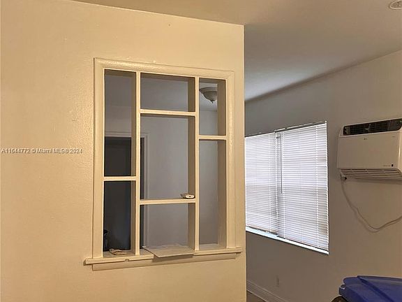 4th image of 819 NW 4th Ave