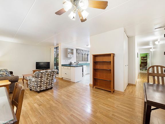 4th image of 318 W Miner St APT 1A