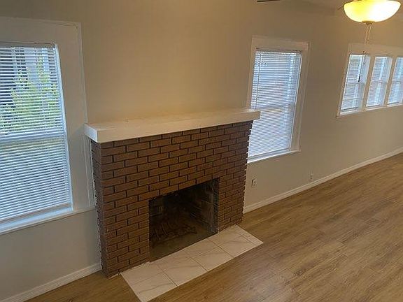 3rd image of 2634 35th Ave N