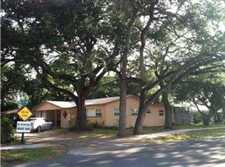 1 Avocado Ln, Hallandale Beach, FL 33009