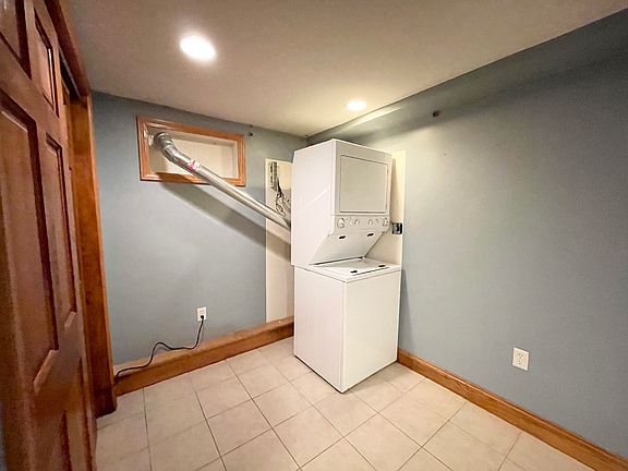 4th image of 241 W 3rd St #3