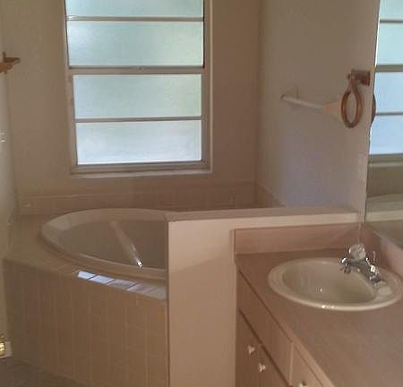 5th image of 150 Oak Grove Ct