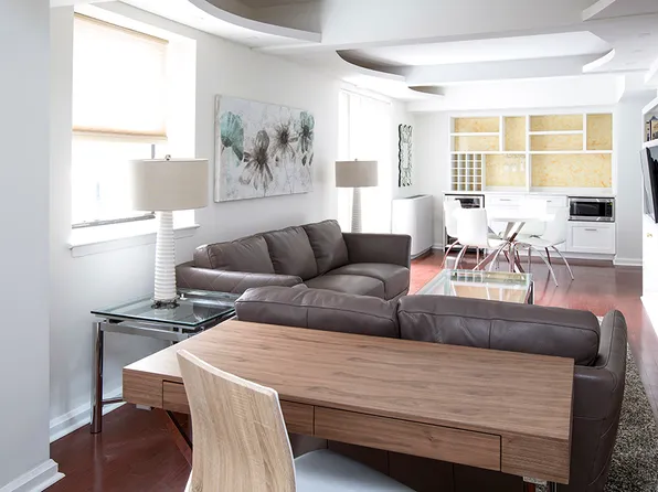 150 West 51st Street image 4 of 13