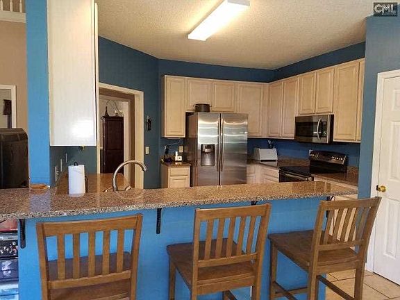 5th image of 57 Groves Wood Ct
