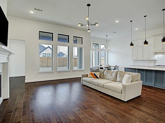 5th image of 27431 Gardinia Ridge Dr