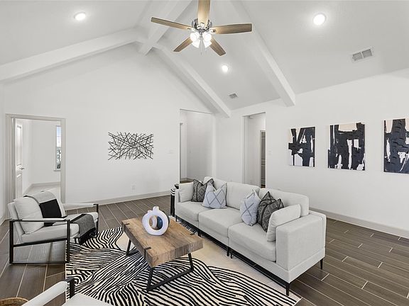 3rd image of 589 Silver Springs Ln