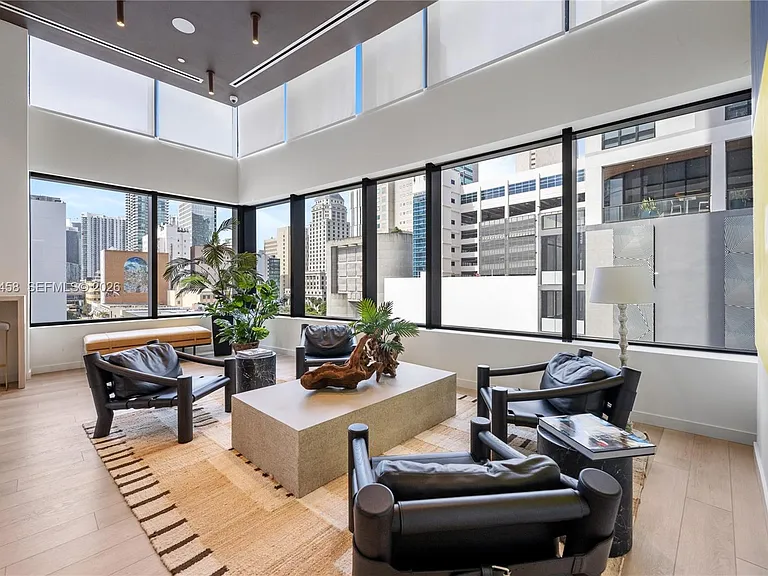 225 N Miami Ave #3107 — Photo 32