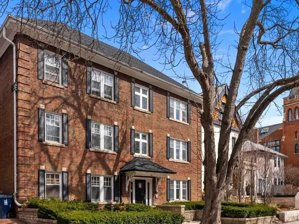 28 Macpherson Ave #2, Toronto, OH 43964