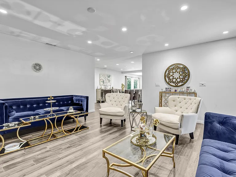 3078 Trinity Dr — Photo 25