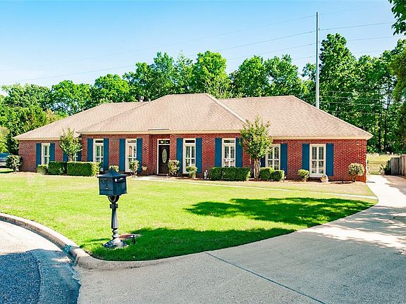 2nd image of 278 Carolina Ct