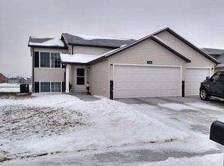 1244 44th Ave S, Moorhead, MN 56560