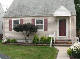 197 Grove Ave, Woodbridge, NJ 07095