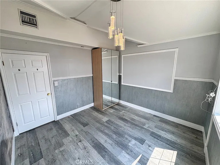2138 N Frederic St — Photo 21