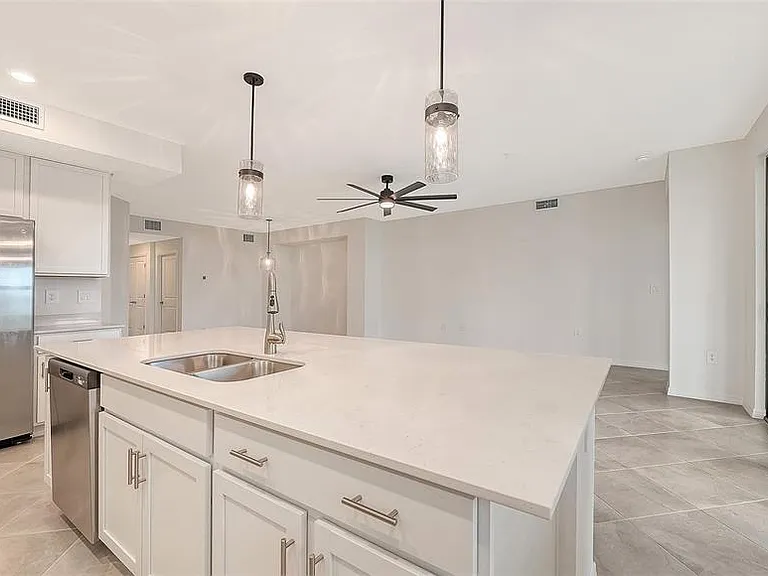 5624 Summit Pointe Cir #104 — Photo 17