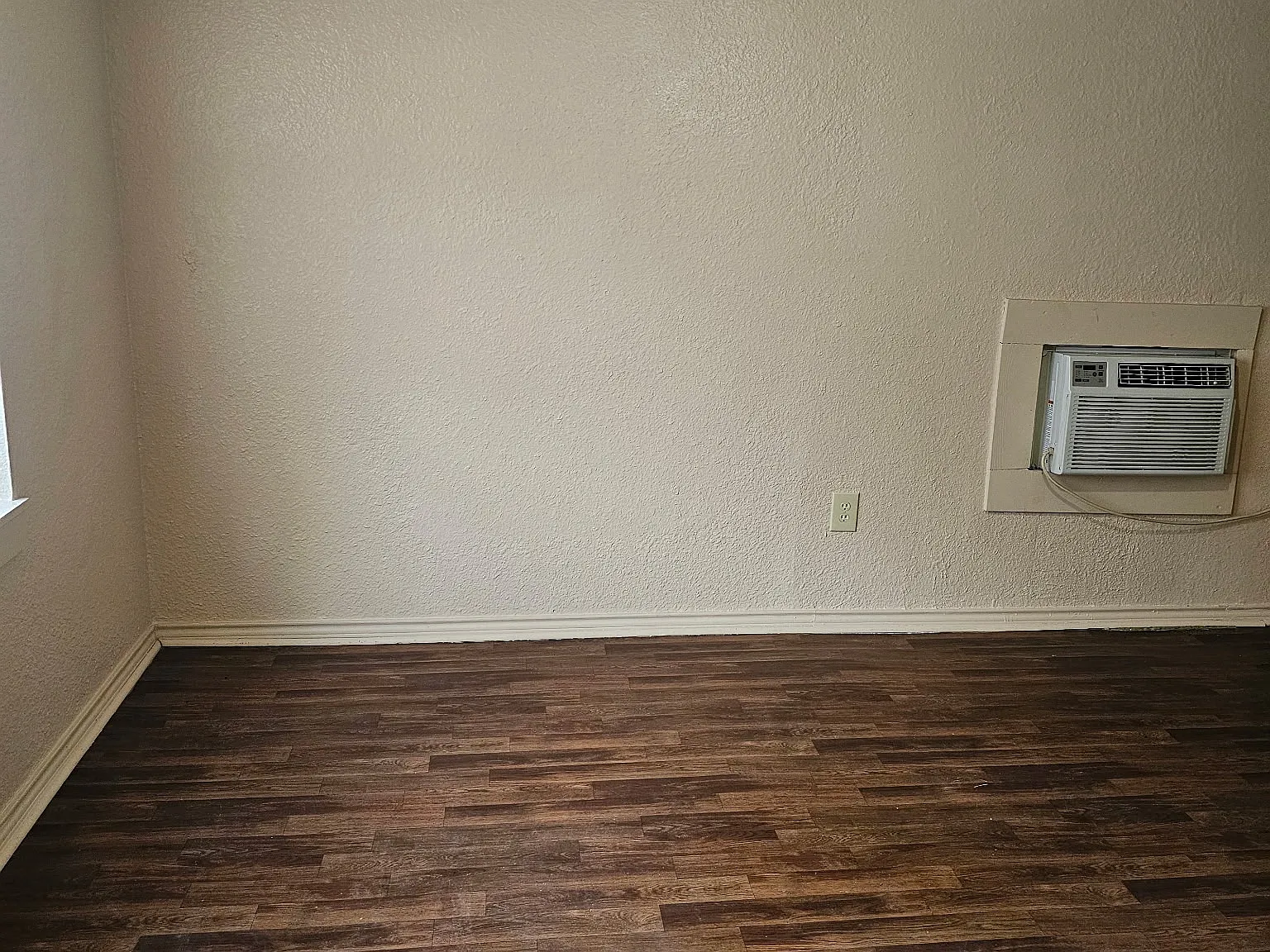 2 bed, 1000 sqft, $850 — Photo 4