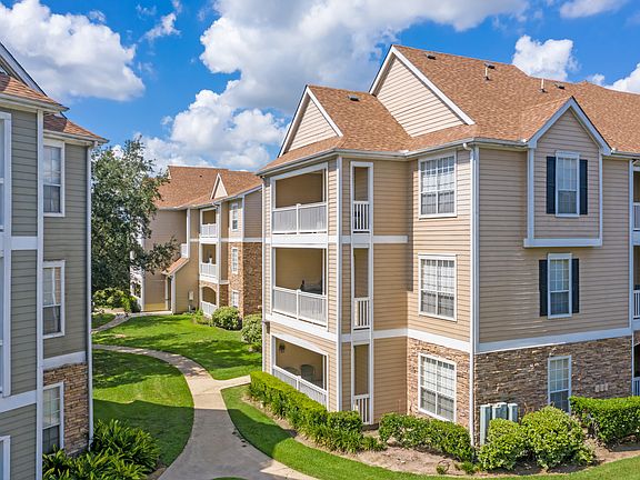 2nd image of 14913 Richmond Ave #1333