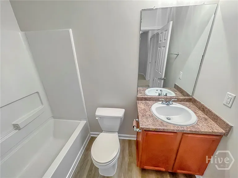 40 Transom Rd — Photo 7