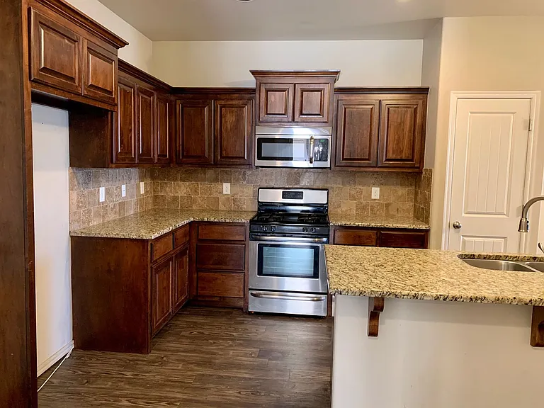 11213 Coachmans Rd — Photo 6