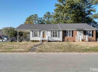 34 S Sussex Dr, Smithfield, NC 27577
