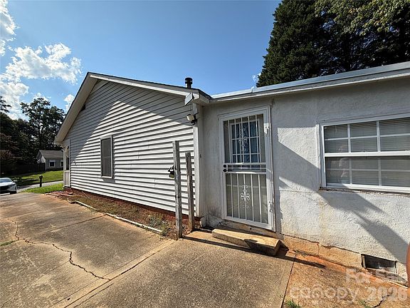 5th image of 5124 Poplar Springs Dr
