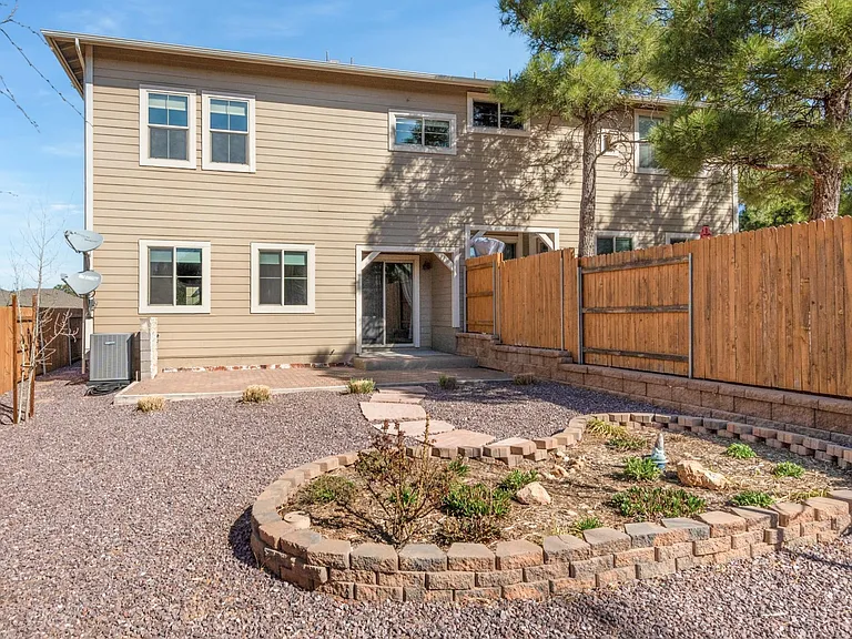 1196 N Waterside Dr — Photo 27