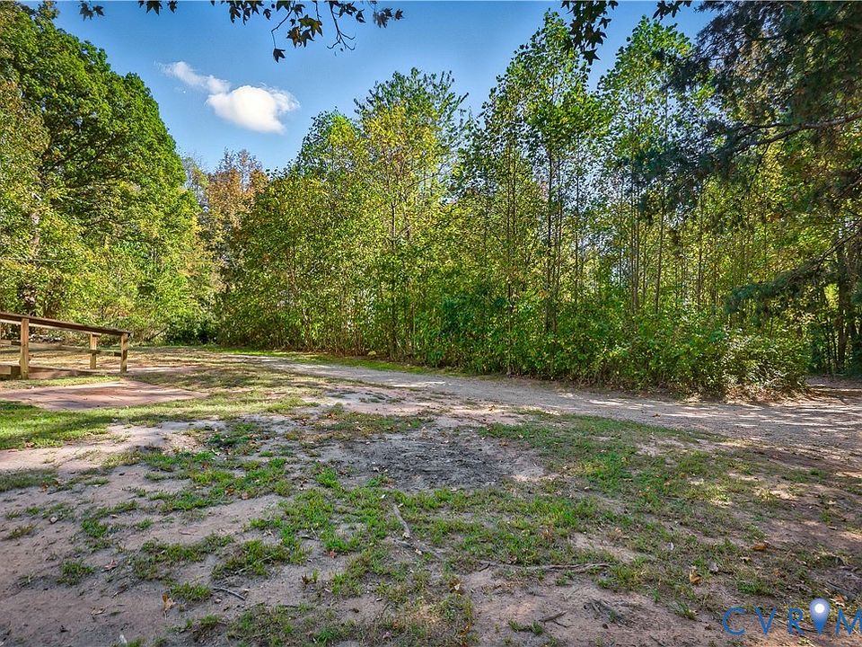 16th image of this home