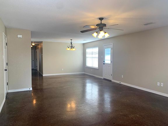 4th image of 5207 Graceland Dr #B