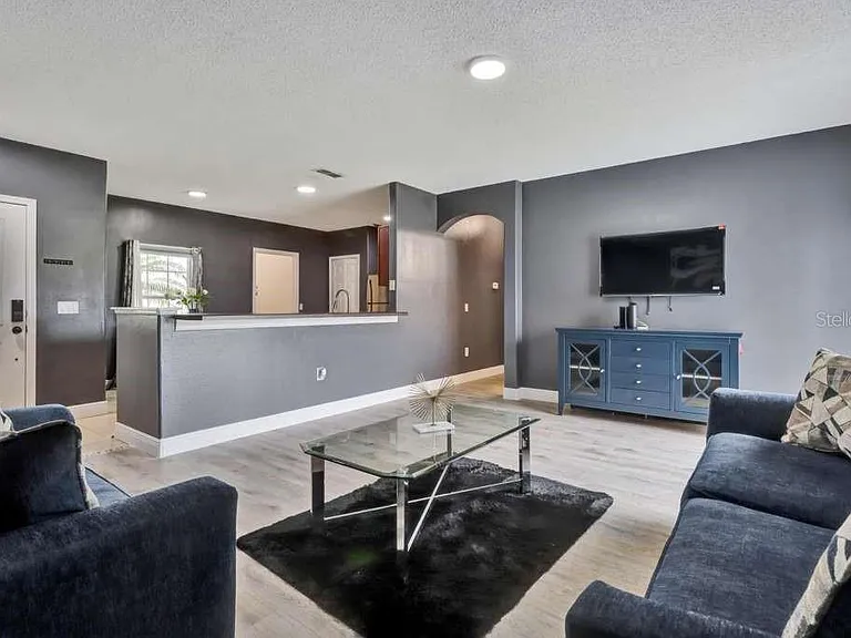820 Grantham Dr — Photo 14