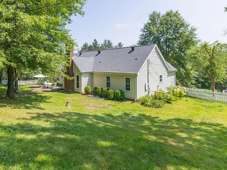 1521 Pinkerton Rd — Photo 6