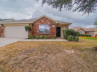1305 Hennessey Ct, Fort Worth, TX 76131