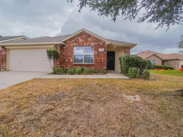 1305 Hennessey Ct, Fort Worth, TX 76131