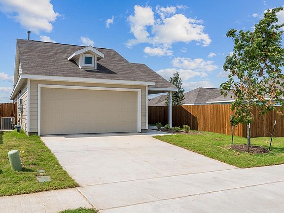3rd image of 3613 Kinglet Ct